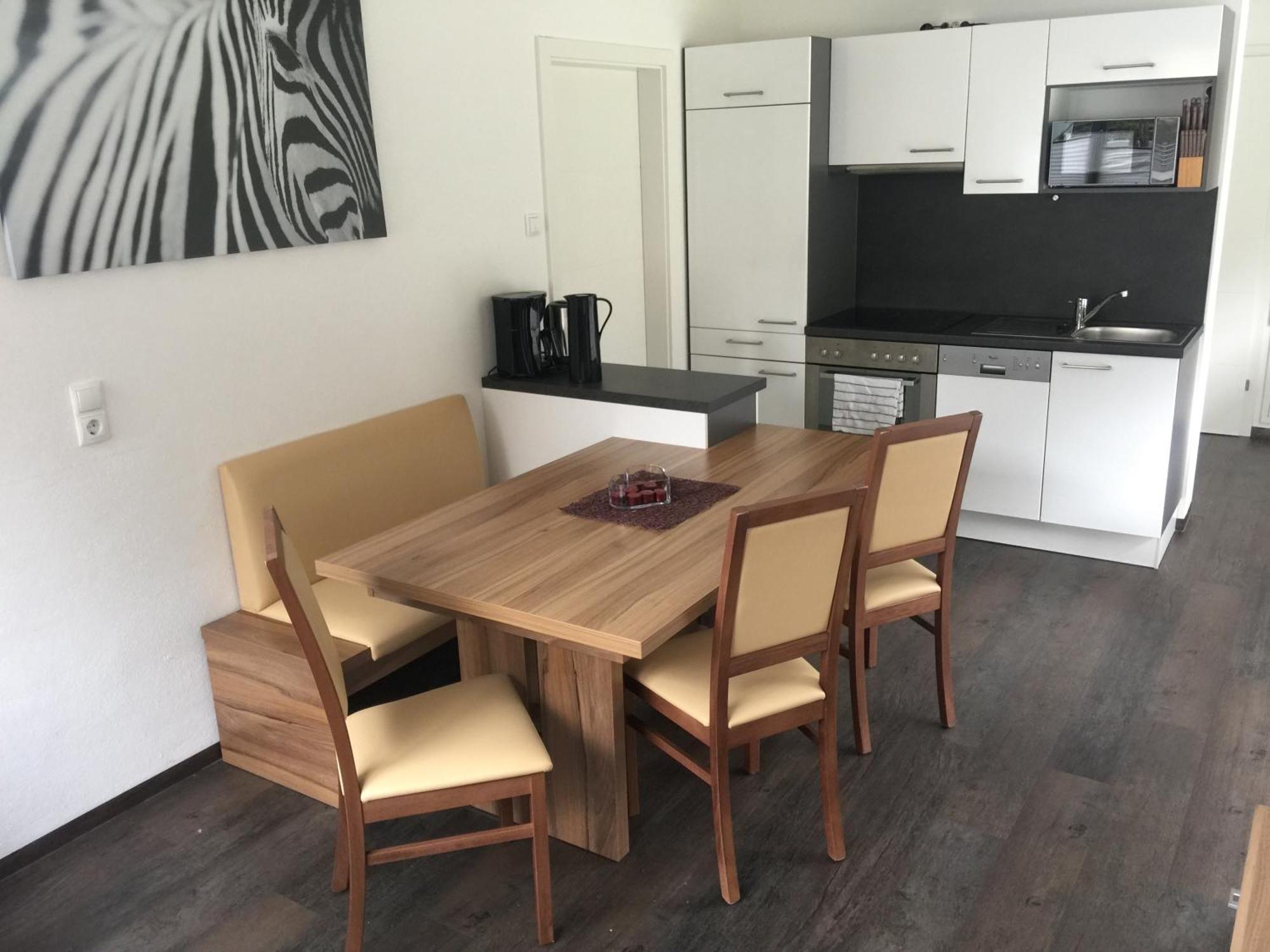 Townville Flachau Room photo