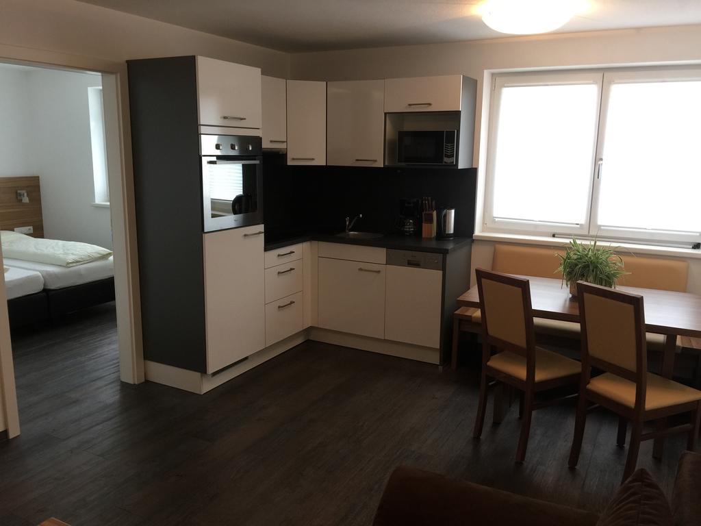 Townville Flachau Room photo